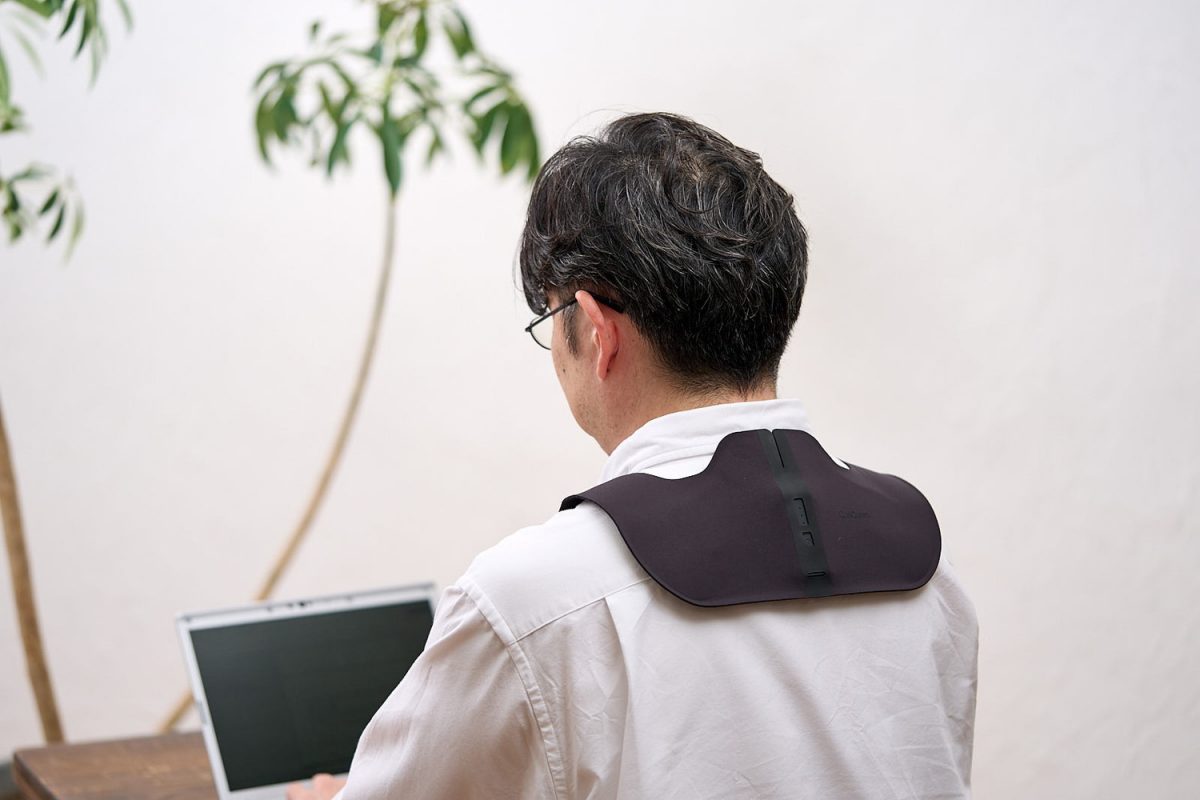 最新の“着る”高周波治療器を体験！健康家電の賢者に「コリコランワイド3D」が続けやすいワケを聞いてみた