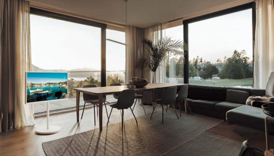 好きな位置に置ける！ 夢の壁掛け！ 思い通りにレイアウトしやすくなったテレビに注目