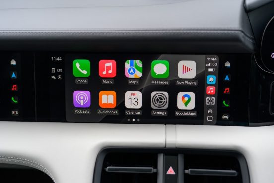 まだだったの？ アップルの「CarPlay」、ついにテスラも導入か