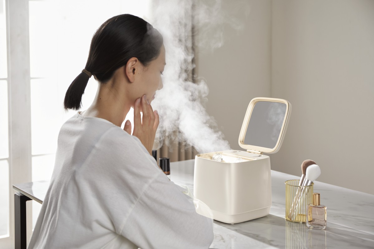 時短派にうれしい約6分のうるおいケア！ たっぷりスチームでうるおうニトリ「速潤デイリースチーマー」