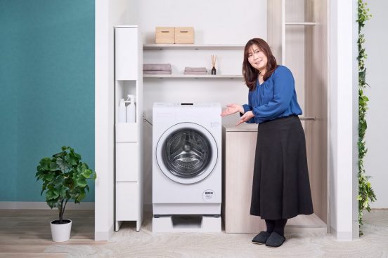 え！12kgなのにこのサイズ、高性能なのに10万円台半ば！？ハイセンスが日本向けに本気で開発したドラム式洗濯乾燥機「D120LX」を家電のプロがチェック！