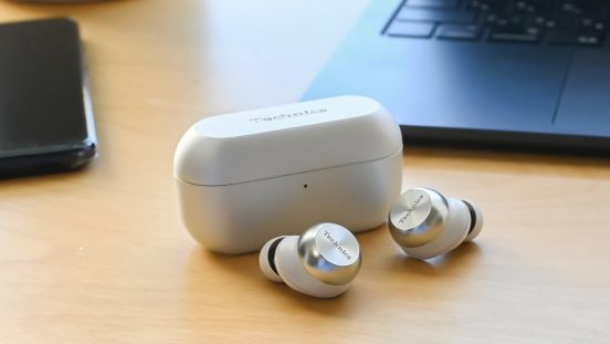 早くも2025年の本命か!? テクニクスの最新完全ワイヤレスイヤホン「EAH-AZ100」レビュー…サウンドから通話機能まで驚くべき結果が