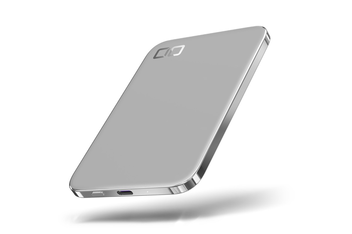 厚さわずか4.98mm！ 世界最薄級のモバイルバッテリー「SMARTCOBY ULTRA SLIM 3K」