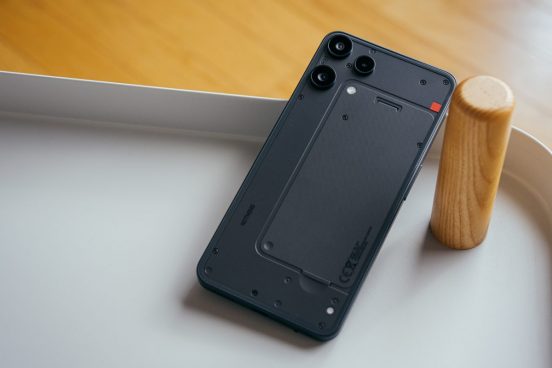 最安約1.5万円！ Nothingのエントリースマホ「Phone (3a) Lite」は、ミドルモデル「Phone (3a)」とどう違う？