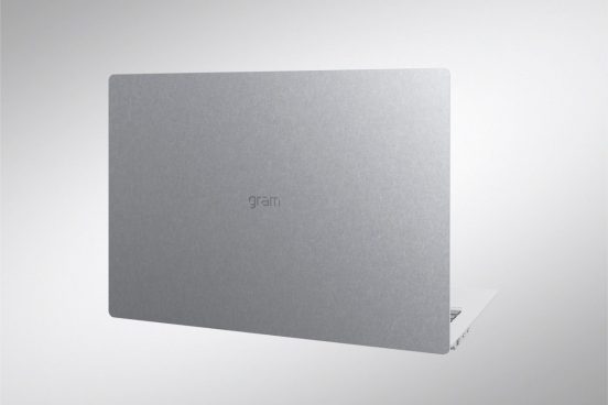 新素材で薄型軽量を実現！ 大画面でも軽快に持ち運べるフラッグシップモデル「LG gram Pro」
