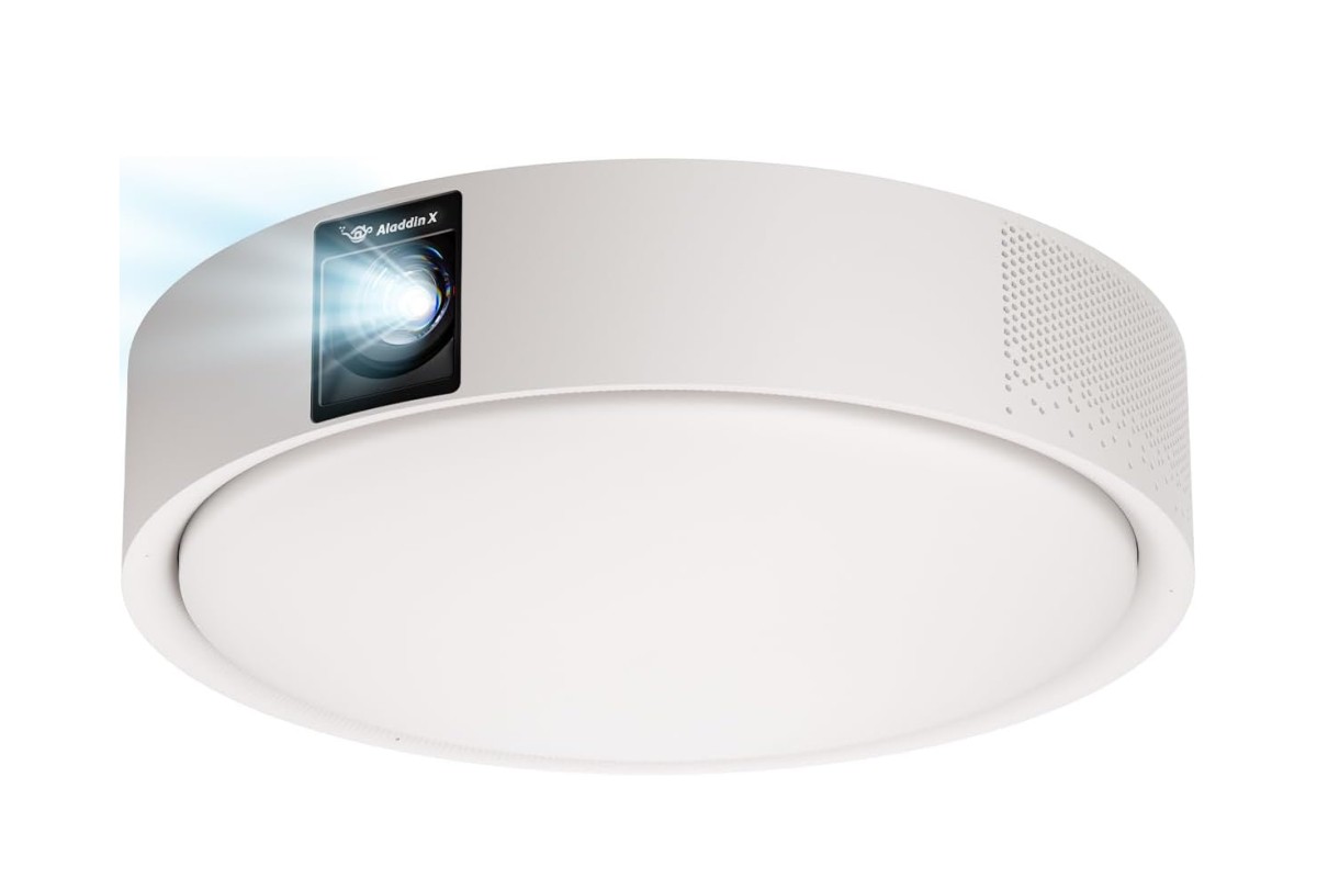 人気上昇中のプロジェクターで、初めての照明一体型を選ぶならアラジン「X2 Light」がイチオシ