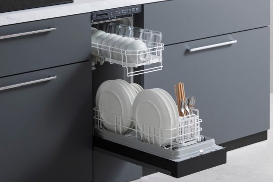 業界最小幅の30cm！ アイリスオーヤマのビルトイン食洗機「LiBish slim30」
