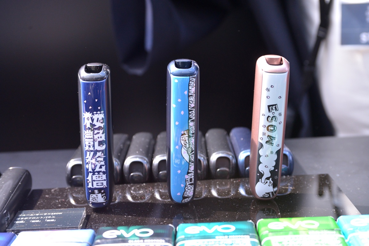 春の行楽先を探し中のスモーカー必見！ 浅草なら桜の下で一服できる？