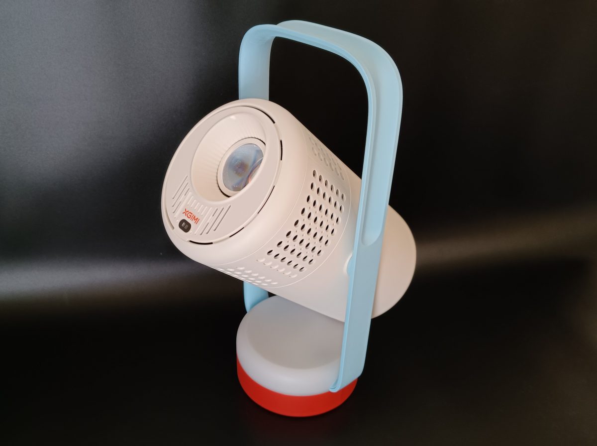 どこまで使える？ 約4万円のエントリー向けプロジェクター「XGIMI Nova」が変える深夜のエンタメ習慣