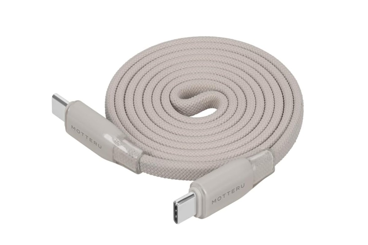 もう絡まない！ マグネットでピタッとまとまるMOTTERUのUSBケーブルが便利