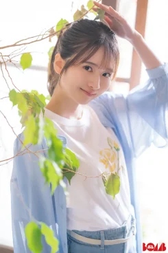 乃木坂46・菅原咲月、シースルーの春コーデで爽やか笑顔