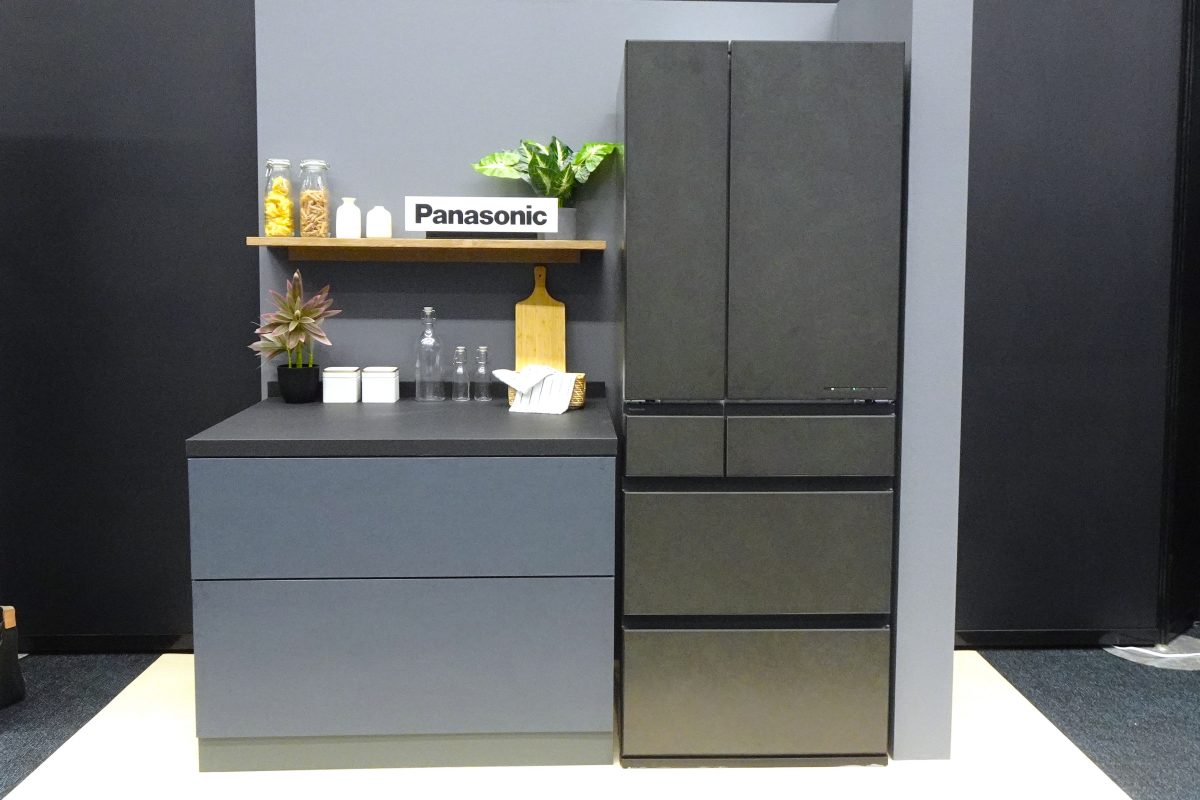 3か月後の霜を80％抑制！＆電力ひっ迫に合わせて自律的に節電する業界初の冷蔵庫ーパナソニック「WX/HYタイプ」の新モデル