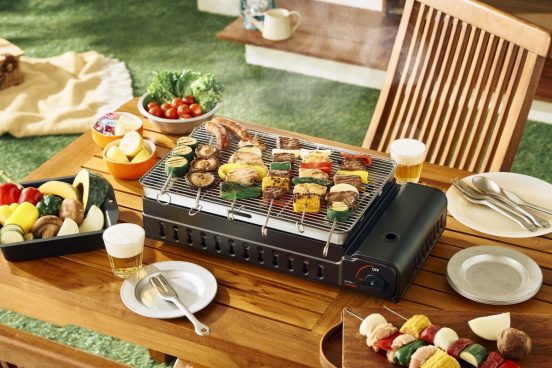 焼き面積が従来比2倍！ 大人数で楽しめるイワタニの卓上バーベキューこんろ「ワイドBBQグリル」