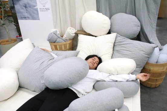 無印良品の夏の新作発表会レポート。今年の猛暑は接触冷感素材と持たなくてもいいハンディファンで乗り切れ！