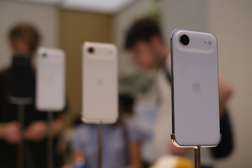 iPhone Air不振の余波は続く…中国メーカーも超薄型モデルで大苦戦