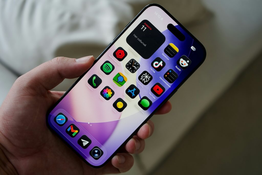 iPhoneが立体映像を映し出す日はいつ？ Samsung、ホログラフィックディスプレイを開発中か
