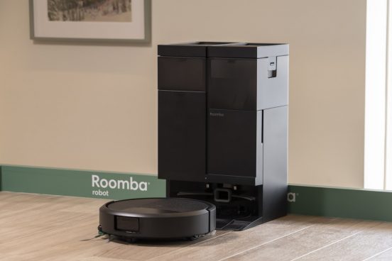 ルンバ ミニよりちょっと大きいミドル機が登場！日本向けモデル第2弾「Roomba Plus 515 Combo」の発表会をレポート