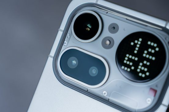 「Phone (4a) Pro」レビュー。スペック以上の満足感、クールなアルミ筐体に心惹かれる