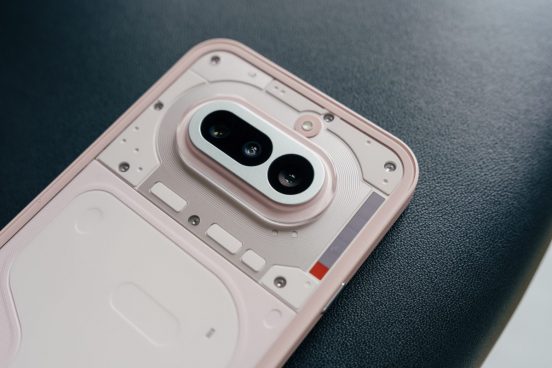 「Nothing Phone (4a)」レビュー。5万円台らしからぬ上質デザインとコスパの良さ
