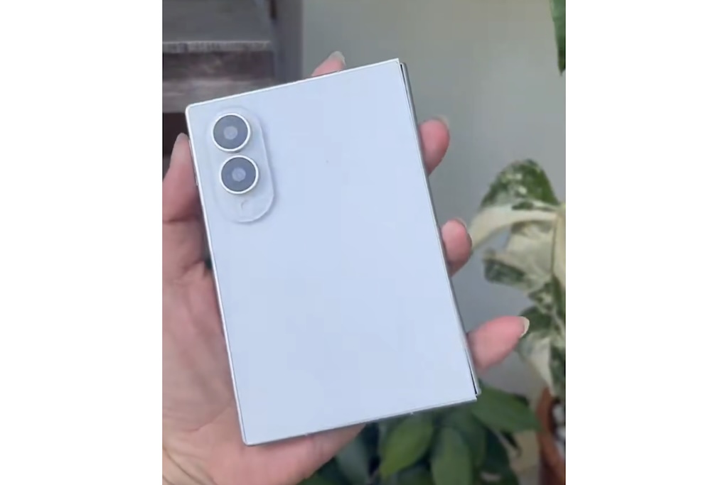 次期Galaxy Z Fold8、激薄ワイド型ダミーのハンズオン動画が登場！