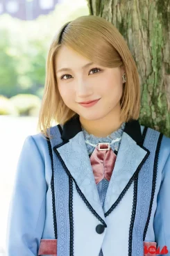 NMB48 3代目キャプテン・塩月希依音が「BOMB」に登場　ロングインタビューで就任半年の本音を語る