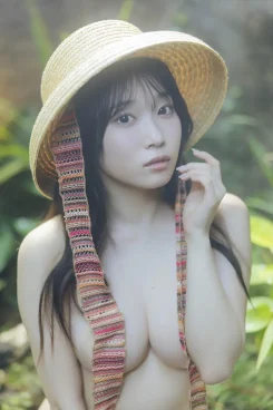 岸みゆ、“過去最大級の露出”に挑戦　2nd写真集より大胆カット4点公開
