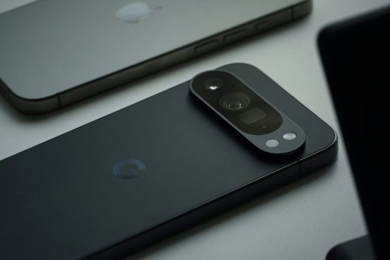 Pixelの壁紙自動変更がもっと便利になる？ iPhone風「写真シャッフル」機能が開発中