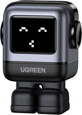 充電状況を表情でお知らせ！ UGREENのロボット型「30W急速充電器」がAmazonで2000円台