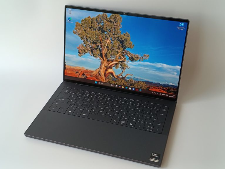 ユーザーの熱望でよみがえったプレミアムの血統。 DELL「XPS 14」が示す、スペックを超えた“心地よさ”
