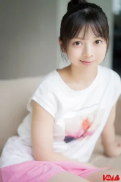 乃木坂46・長嶋凛桜、Tシャツ＆ショーパン姿で透明感あふれる笑顔