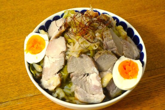 ホットクックで“ガッツリ系ラーメン”を再現！ 「マシマシ」で作ったら食べ盛り男子は満足できるのか？