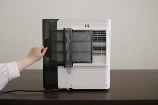 加湿器のフィルター掃除は“引っ張るだけ”でOK！ ダイニチが2026年冬物家電を一挙投入
