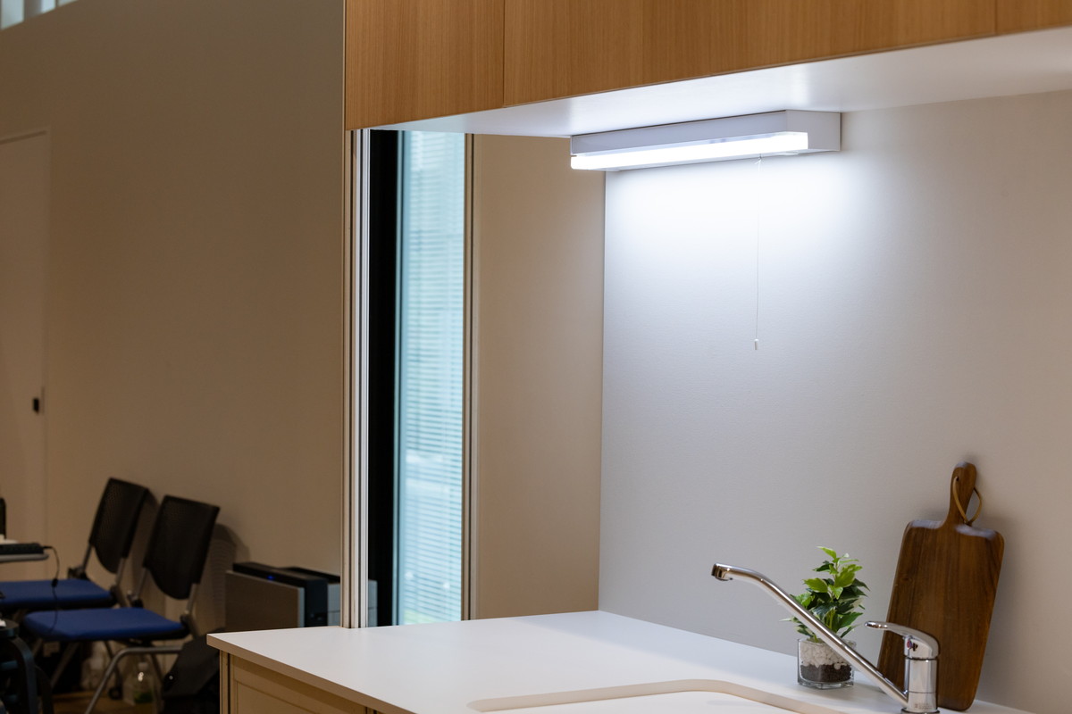 LEDランプに替えるだけではダメ！「問題は器具にも」パナソニックが説明する“あかりの2027年問題”