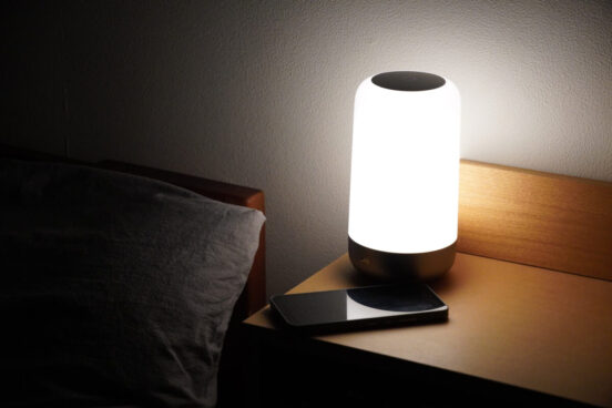 光が変わると眠りが変わる⁉ liproの「スリープライト」を3か月使用した効果は？