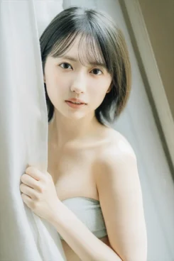 ラフ×ラフ・永松波留、20歳になって初めての水着グラビアに挑戦　デジタル写真集も発売「大人っぽい表情にもぜひ注目してほしい」