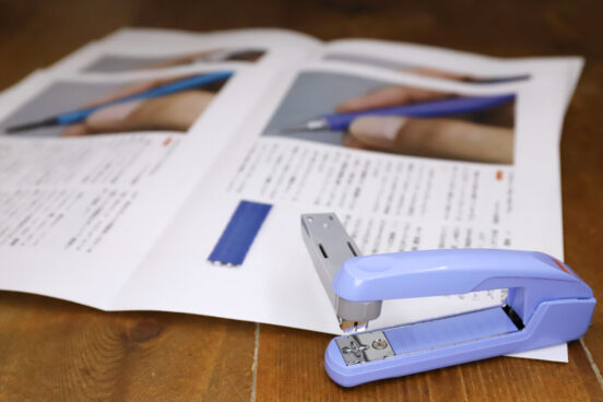 まさかの復活！ ZINE作りに便利な“製本できるホッチキス”がさらに使いやすくなった