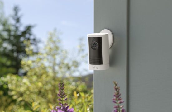 4Kなのにバッテリー式で1万円台！ 防犯カメラの「配線が面倒…」を解消するAmazon「Ring」の新モデル