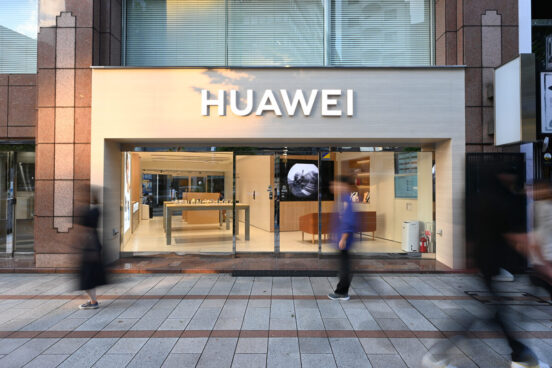 製品を販売せず、理解してもらう。秋葉原にオープンした「HUAWEI公式サービスセンター」の魅力を徹底解説