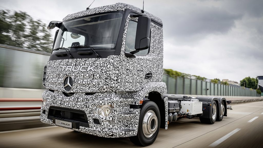 世界初の快挙 メルセデス ベンツが大型evトラックを公開 Getnavi Web ゲットナビ