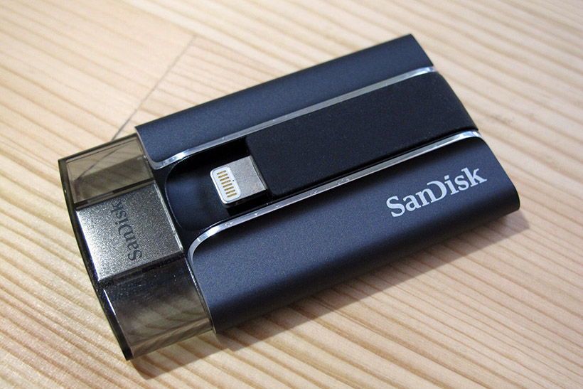 ↑サンディスク「iXPAND」（128GB）