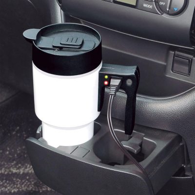 ↑カップホルダーに収まるサイズ感やこぼれにくい設計など、車内での使い勝手に配慮。空だき防止機能も搭載している