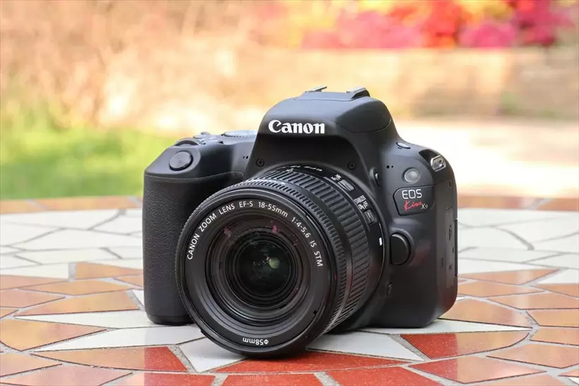 Canon kiss x9