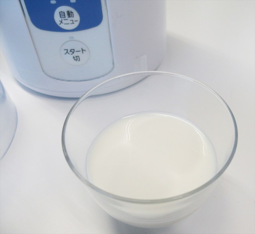 ↑市販の牛乳9割に対して、市販のドリンクヨーグルトを1の割合で加えて作ります。一度作ったら、それをタネにして何度も作ることが可能。なお、自動メニューで作ると、若干とろみが強い感じです