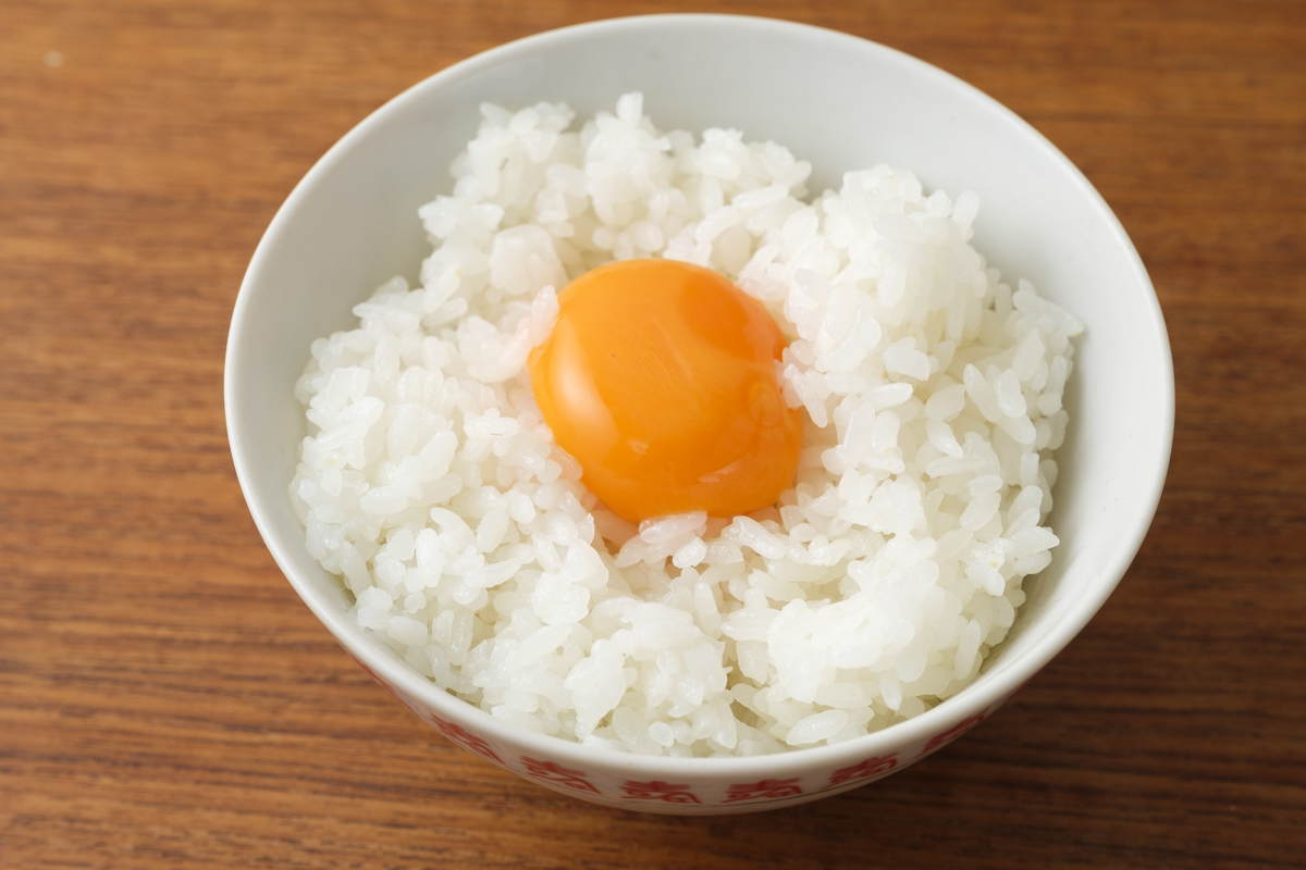 1玉700円オーバーだけど現在入手困難！ 日本一高い卵「五穀豊穣 極み」をプロと一緒に食べる | GetNavi web ゲットナビ