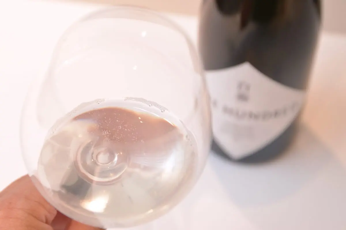 気鋭のブランド「SAKE HUNDRED」からスパークリング日本酒が3万