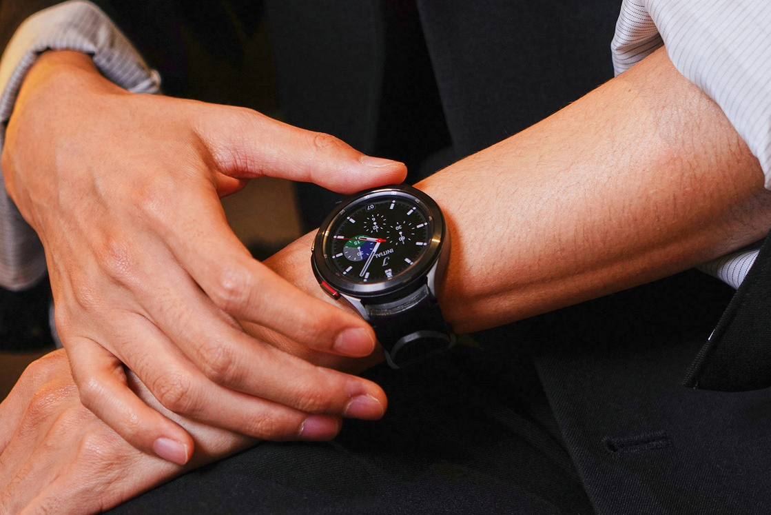 グーグルとの協力で便利になったGalaxy Watch 4は打倒Apple Watchなる ...