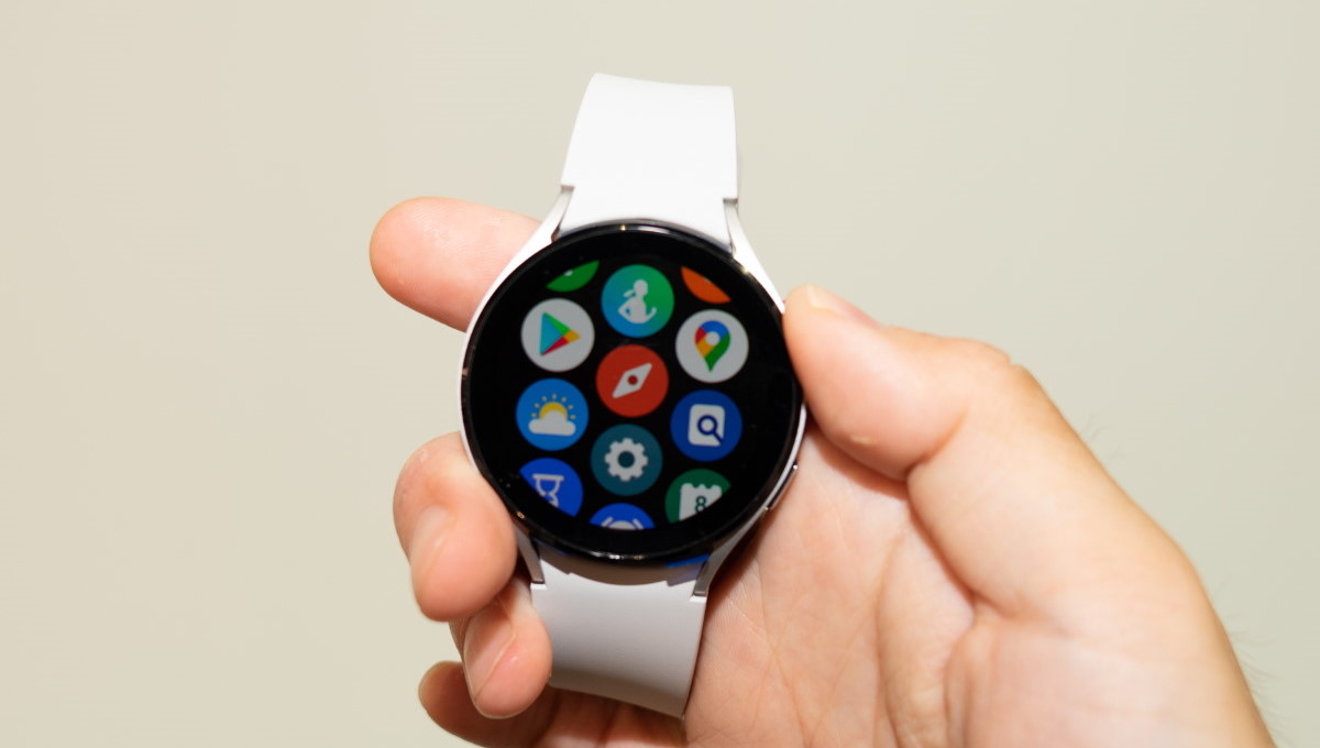 Google Playのアプリが使えるスマートウォッチ「Galaxy Watch4」に注目 