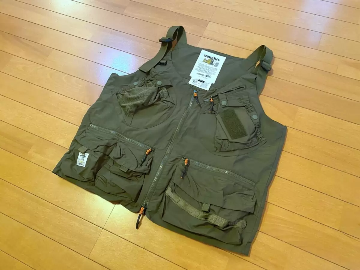 バッグ要らずの「TEBURA VEST NC ver」があれば、外＆街遊びがめちゃ