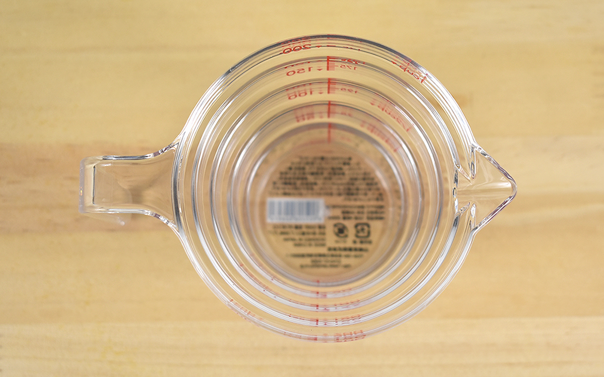 100℃までOK！ 水や調味料を“段差”で計れる「段々計量カップ（200ml）」レビュー GetNavi web ゲットナビ