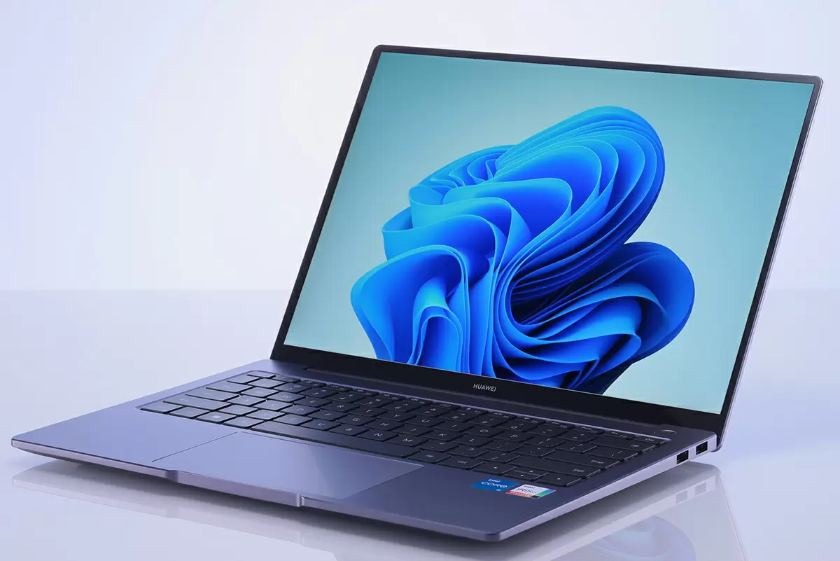 ビジネス向けモバイルノートPCはどう選ぶべき？ 最新「HUAWEI MateBook 